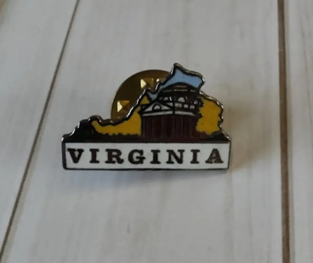 Virginia State Shaped Pin Souvenir Travel Hat Lapel Collectible